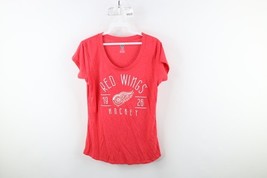 NHL Womens Small Distressed Spell Out Detroit Red Wings Hockey T-Shirt Red - $19.75