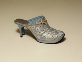 Just The Right Shoe Miniature Shoe Carolynn 2001 Style 25148 Raine Willits - $9.99