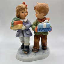 Berta Hummel &quot;Gifts for Grandma&quot; Figurine Boy Girl 6&quot; BH 191 Winter 2002 - £31.78 GBP