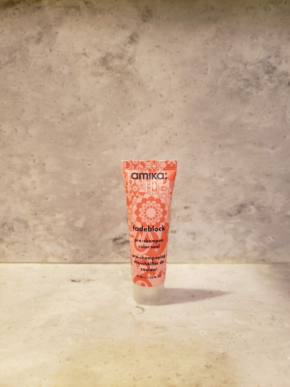 Amika Fadeblock Pre-Shampoo Color Seal Fade Protectant 1 oz Travel Size - $8.32