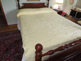 2 New Martha Stewart Pale Yellow Floral Matelasse Twin Bedspreads - 67.5&quot; X 96&quot; - £69.84 GBP