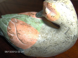 WOOD DUCK Mallard Bird Hand Carved Painted green &amp; peach TABLE 7.5&quot; x 3.5&quot; - £21.00 GBP