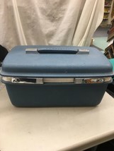 VIntage Samsonite Saturn Blue Train Case Suitcase Luggage Make Up tray - $59.99