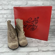 Naughty Monkey Fireball Taupe Lace Back Bootie Ankle Boots Sz 5 BKE New In Box - £36.84 GBP
