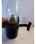 Vtg GPR brass Oil Lamp with Cast Iron Wall Hanger with hopknob glass chi... - $1,831.02 MXN