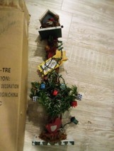 Hand-Painted Wooden Christmas Birdhouse Lighted - $56.91 MXN