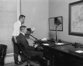 White House telegraph office during Warren Harding Admin 1923 Photo Print - £7.02 GBP+
