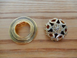 Nice pair of vintage gold tone scarf clips - £9.59 GBP