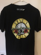 NEW Men&#39;s Guns N Roses Short Sleeve Graphic Medium T-Shirt - $285.69 MXN