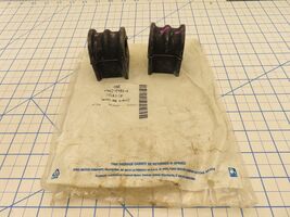 Ford F4AZ-5493-A Front Anti Sway Stabilizer Bar Bushing 2 Pack - $40.63 CAD