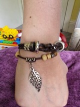 Brown Leather Braclet With Leaf - £3.82 GBP