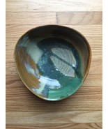 Artisan Pottery: Stoneware Rounded Triangle Bowl (MB07) - €17,09 EUR