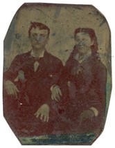 CIRCA 1860&#39;S 1.5X2 in TINTYPE Featuring Affectionate Man And Woman Holding Arms - £12.60 GBP
