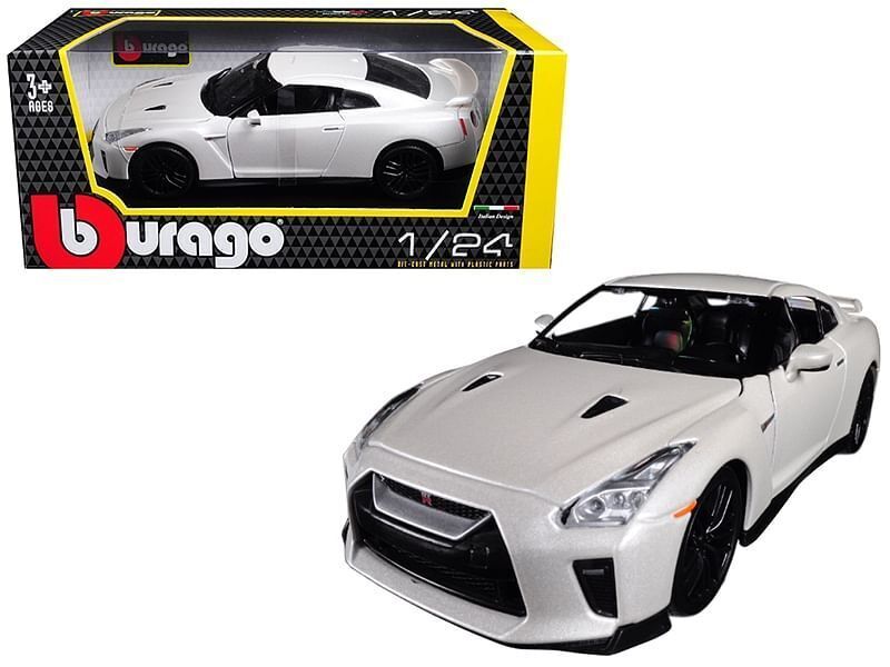 Primary image for 2017 Nissan GT-R R35 White 1/24 Diecast Model Car by Bburago