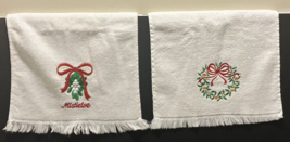 Christmas Hand Towels White Mistletoe &amp; Wreath 17X11 Vtg Set of 2 Fieldcrest  - £9.38 GBP