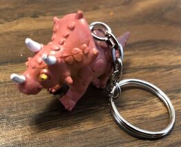 Dinosaur Key Chain - $126.75 MXN