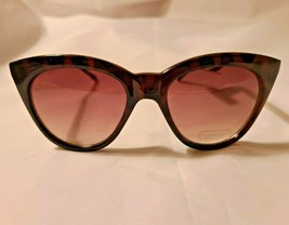 Optimum Optical Women&#39;s High Brow Sunglasses Roxanne Brown Tortoise Fram... - £39.32 GBP