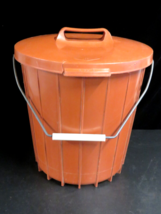 Vintage Rubbermaid Plastic Bin Bucket with Lid &amp; Handle Round 90s Red/Orange 14&quot; - £35.48 GBP