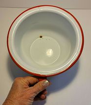 ENAMEL CHAMBER POT WHITE WITH RED TRIM VINTAGE image 3