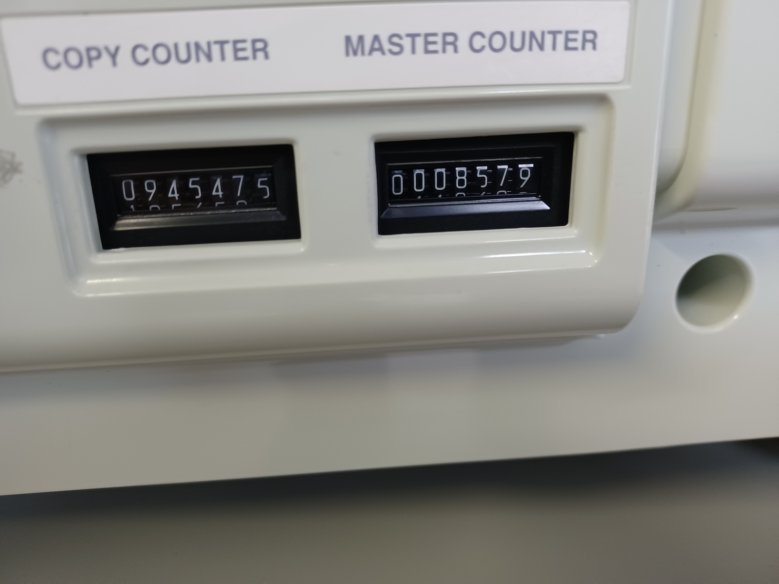 HP Color LaserJet CP4025N Printer CC489A - $699.00