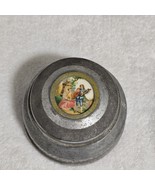VTG Musical Powder Box Aluminum Embossed Floral Rococo Couple Porcelain ... - €21,29 EUR