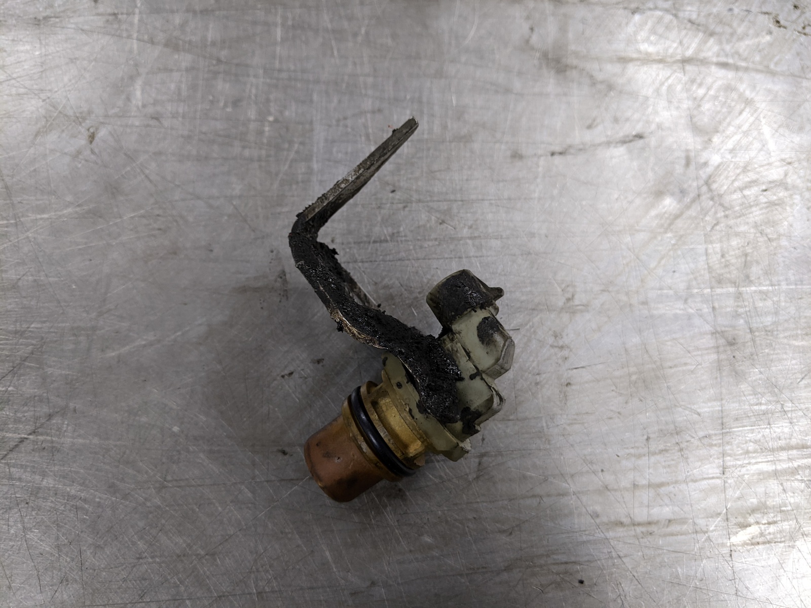 Camshaft Position Sensor For 01-03 Ford F-350 Super Duty  7.3 - $19.75
