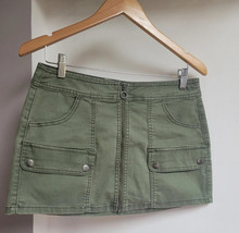 No Boundaries Cargo Mini Skirt in Women&#39;s size L (12–14) - $294.28 MXN