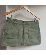 No Boundaries Cargo Mini Skirt in Women&#39;s size L (12–14) - $294.28 MXN