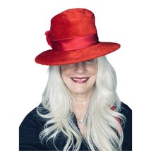 Vintage Adolfo Realities Red Fur Felt Brimmed Hat Church 1960s Chinstrap... - $1,632.36 MXN