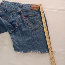 Levi's 550 Relaxed Fit Women's Blue Cotton Denim Jeans Cutting In Shorts (34×7) image 8