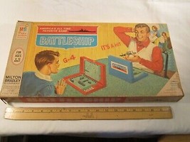 Board Game BATTLESHIP 1967 Milton Bradley [A4] - £13.00 GBP