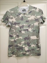Goodie Two Sleeves Women&#39;s XL Cat Camouflage Tshirt Green - £18.56 GBP