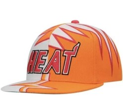 Mitchell &amp; Ness Snapback Cap/Hat Men&#39;s Shockwave NBA Miami Heat White/Orange  - £21.95 GBP