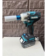 Makita Rechargeable Impact Wrench 18V TW300DZ Main Unit Only - $3,343.74 MXN