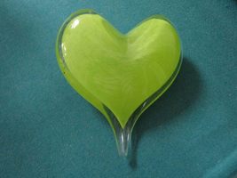 Compatible with MURANO PAPERWEIGHT CRYSTAL GLASS YELLOW HEART SPIRAL Com... - $45.07