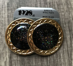 Vintage 1928 Saucer Shaped Sparkle Earrings USA Gold Tone 1980 Bling Costume New - £19.94 GBP