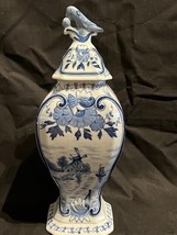 Antique Delfts blue decorative pot, with typical Dutch scene, marked bottom - £97.34 GBP