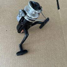 VINTAGE DAIWA J - 13 FRESH WATER SPINNING REEL - $319.32 MXN