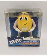 M&amp;Ms Candy Motor Mates Dash or Antennae Ornament Yellow 2003 Official - $474.03 MXN