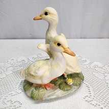 Vtg 1982 Homco Masterpiece Porcelain Easter Duckling Pair Figurine Lily pad - £11.43 GBP