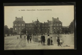 Vintage Postcard Early Paris Senat Luxembourg Palace Children Sailing To... - $7.61