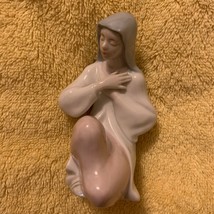 Vintage Porcelain Avon Brien Christmas Nativity Set Figurine Mary Only - £13.26 GBP