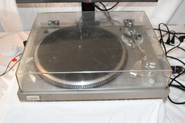 TOSHIBA Direct Drive Automatic Turntable SR-F770 Parts Or Repair As is 5... - $335.00