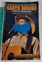 Garth Brooks A Biography By Michael McCall 1991 Mass Market Bantam Books - £4.70 GBP