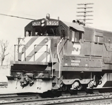 Burlington Northern Railroad BN #5355 U30C Locomotive Train Photo Eola IL 1976 - £7.44 GBP