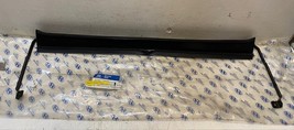 Hyundai 81621-29000 Rear Drip Rail 29-1/2&quot; Long 3&quot; Wide - $3,681.93 MXN