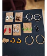 Lot 10 Pairs Pierced Earrings Multicolor in Gold and Silver Tones. Nice - $25.84 CAD