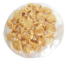 Ladies Ivana Trump Jewelry Sea shell Brooch Beach Starfish Gray Texture ... - $49.95