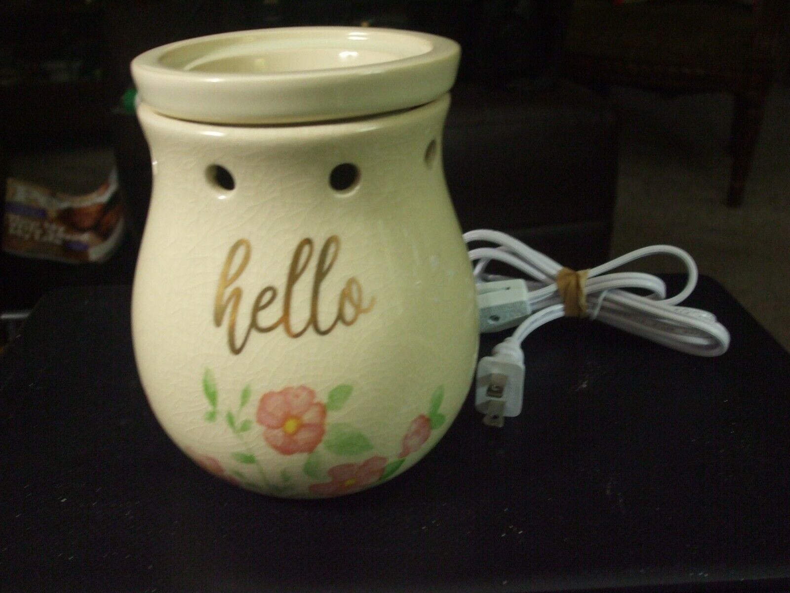 ScentSationals Ceramic Electric Wax Warmer ~Hello~ Floral Design - $24.26