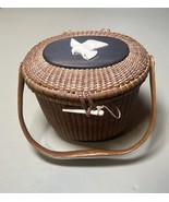 Jose Formoso Reyes Nantucket Friendship Basket With Carved Seagull - $110,322.89 MXN
